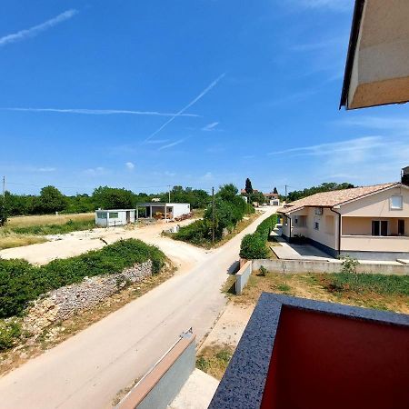 Apartman Zeljo Galižana Exterior foto