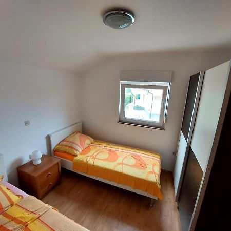 Apartman Zeljo Galižana Exterior foto