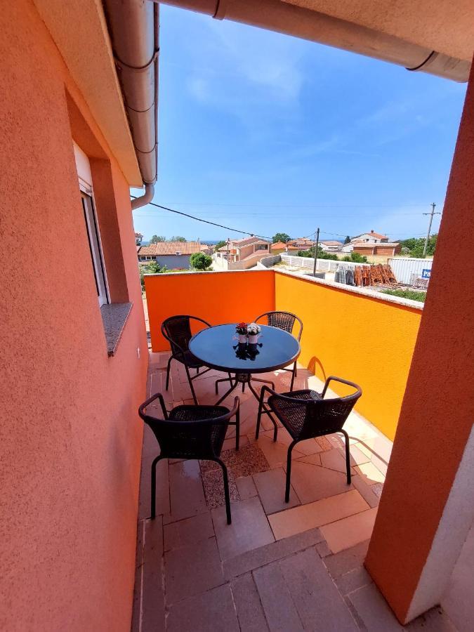 Apartman Zeljo Galižana Exterior foto