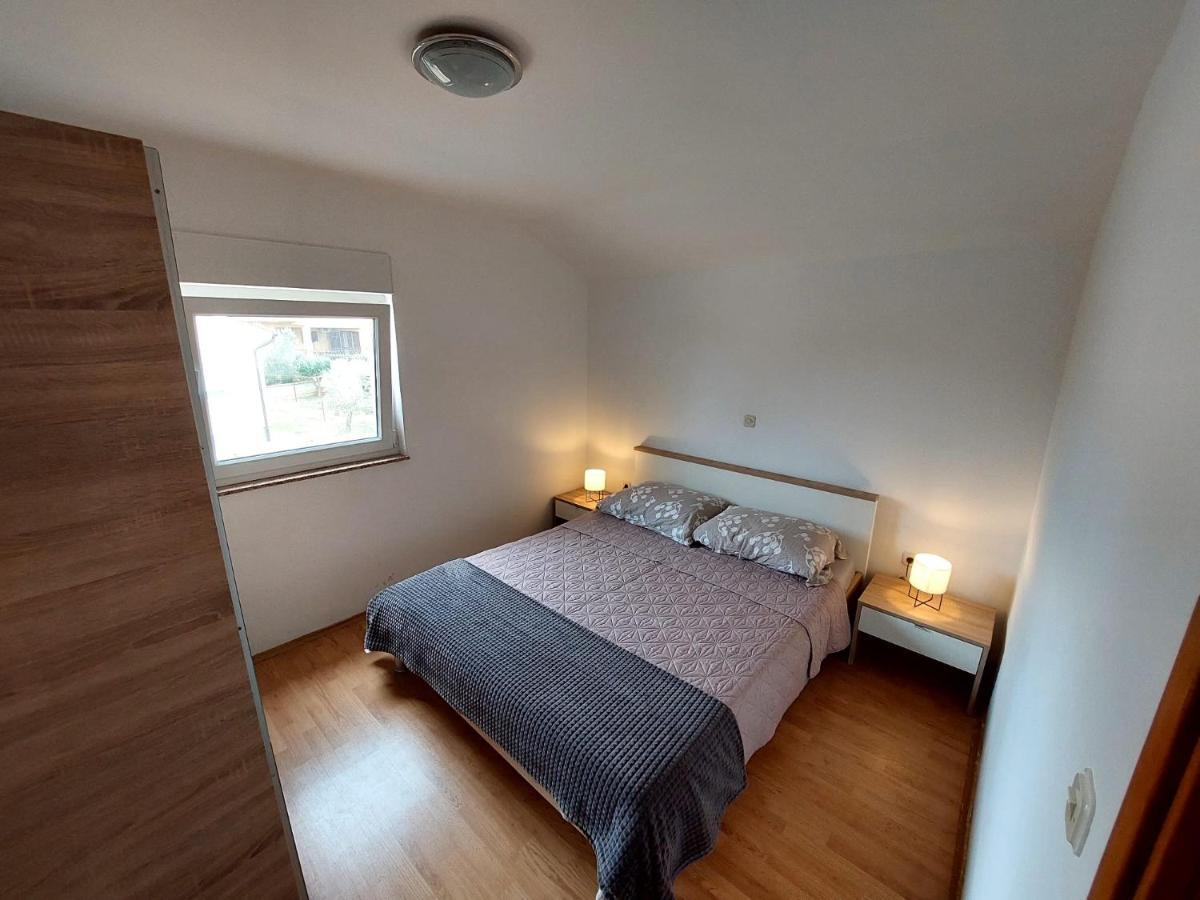 Apartman Zeljo Galižana Exterior foto
